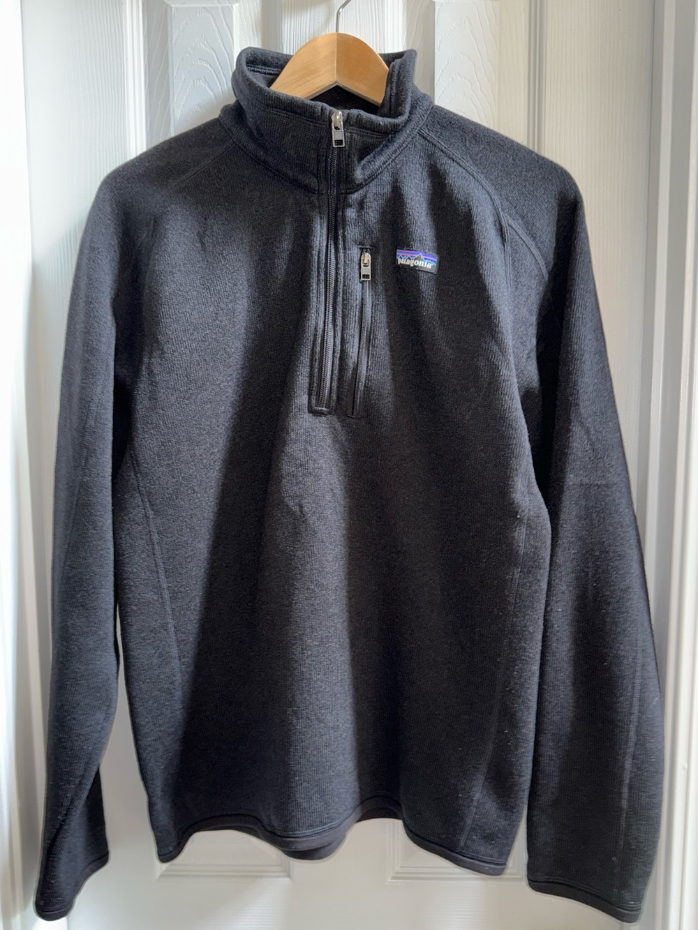 Patagonia 1/4 Zip Jacket M Black Zip Front Pocket Outdoor Everyday Trails Warm